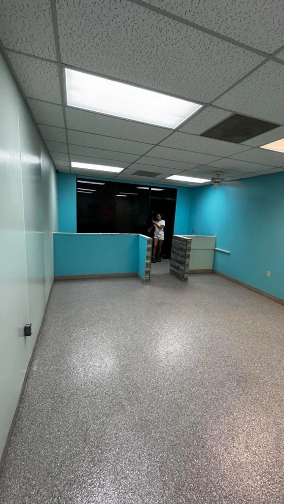 Solid color floor